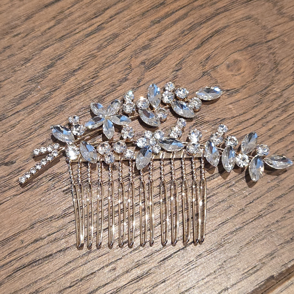 Gold Rhinestone Floral Hair Comb